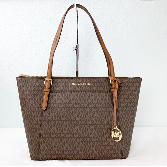 Michael Kors Handbags - NWT Michael Kors Ciara Tote